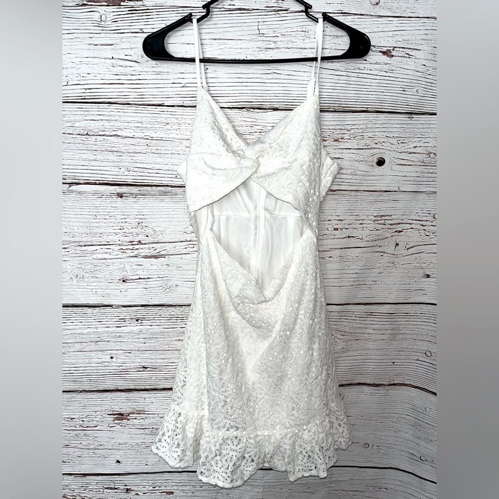 Elegant White Lace Mini Dress